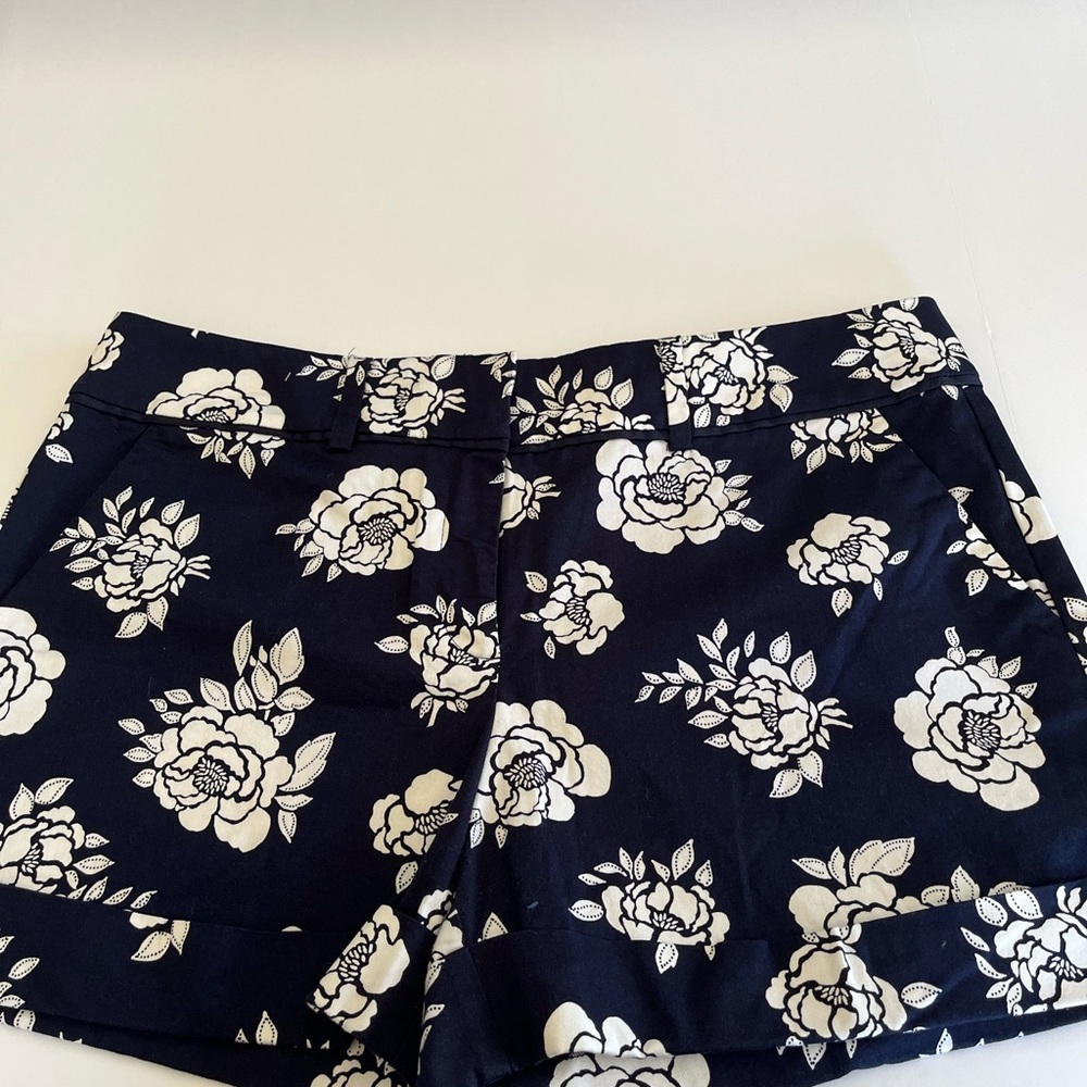 New York & Company Navy and White Classic Style
